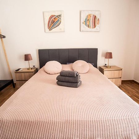 Explore Greece From Comfortable City Centre Apartment Chalkida Exterior photo